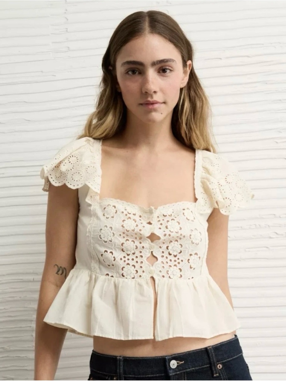 NWT American Eagle Cap Sleeve Eyelet Blouse